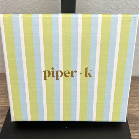 Piper K Daisy 🌼 Earrings with Pearls - Picture 3 of 5